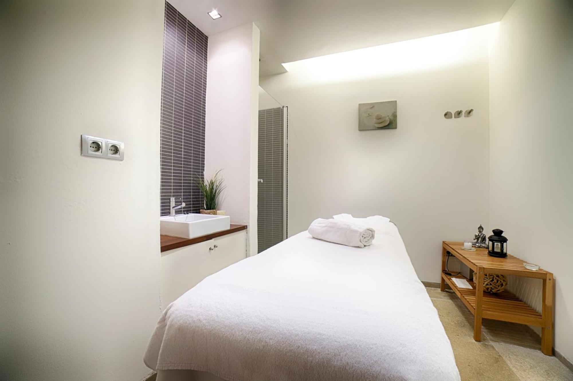 Hotel Ohtels Les Oliveres El Perello (Catalonia)