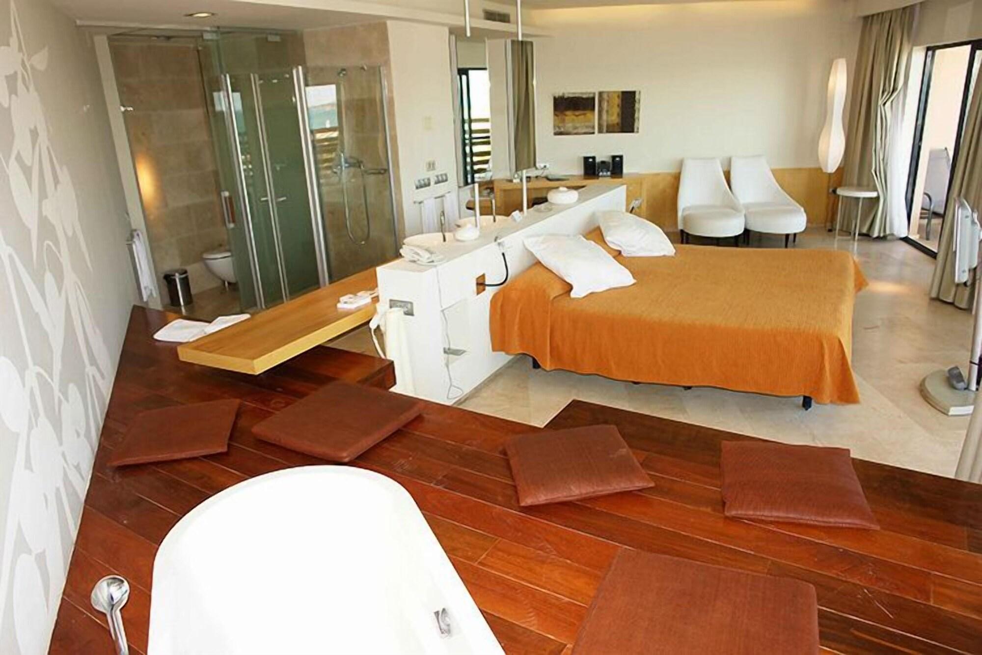 Ohtels Les Oliveres 4* El Perello (Catalonia)
